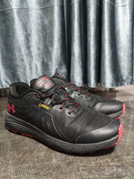 Оригинальные кроссовки Under Armour