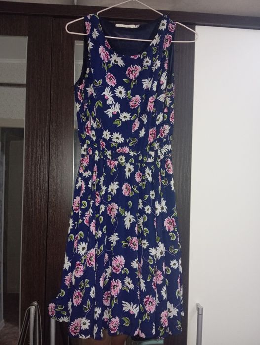 Продам разные красивые платья