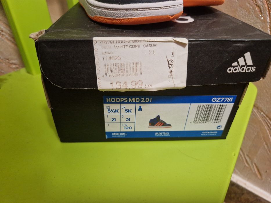 Vand adidasi Adidas  marimea 21