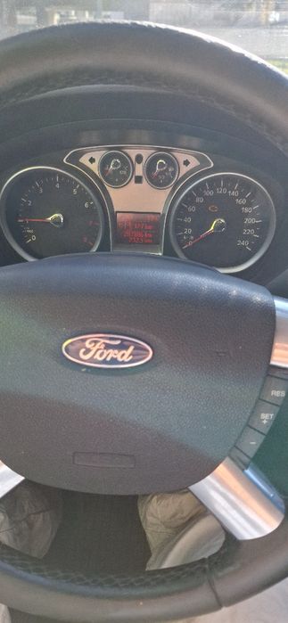 Vand Ford Focus an 2008,benzina + gpl