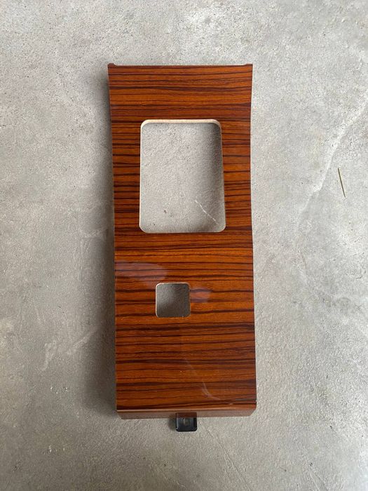 На 124 детали салона