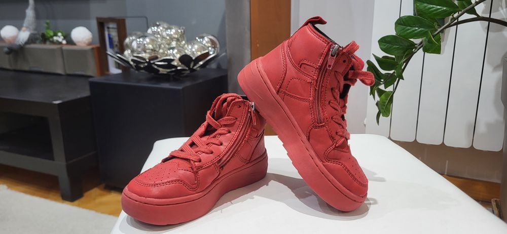 Детски боти Зара