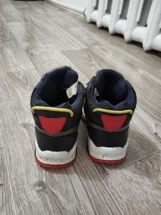 Осенние ботинки 26 размера