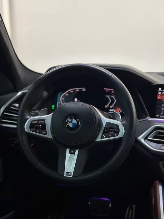 Bmw X6 40i 2022 yil avtomoshinasi