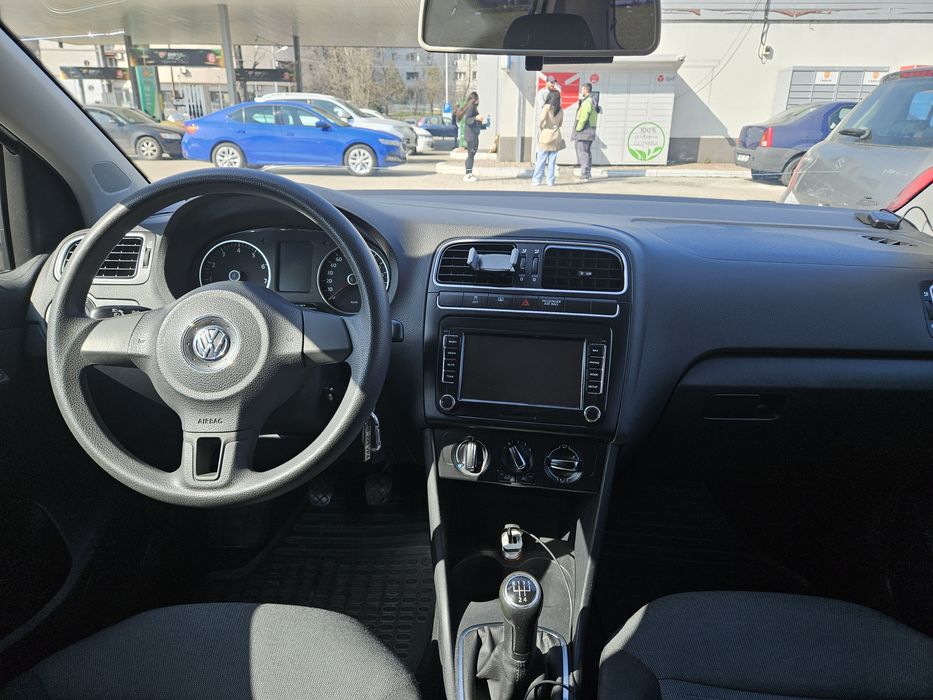 VOLKSWAGEN Polo 2011 — imagine 4