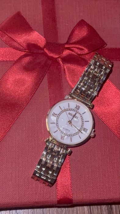 Часовник с гривна