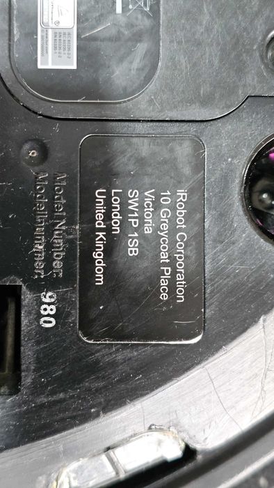 Продавам iRobot model: Roomba 980