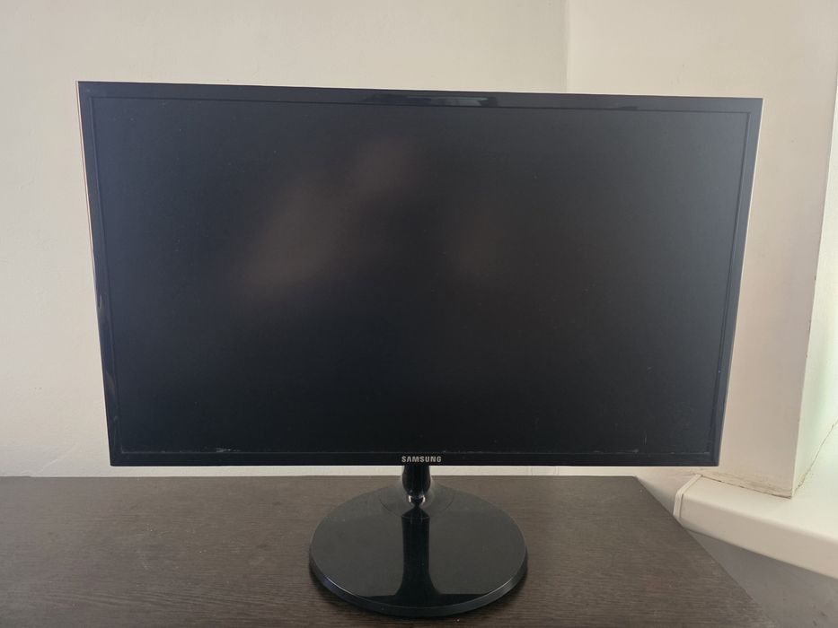 Монитор Samsung 1080p 60hz