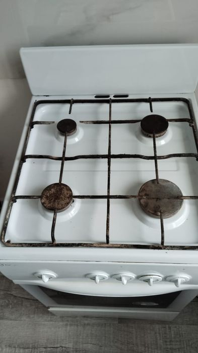 Продам газовую плиту