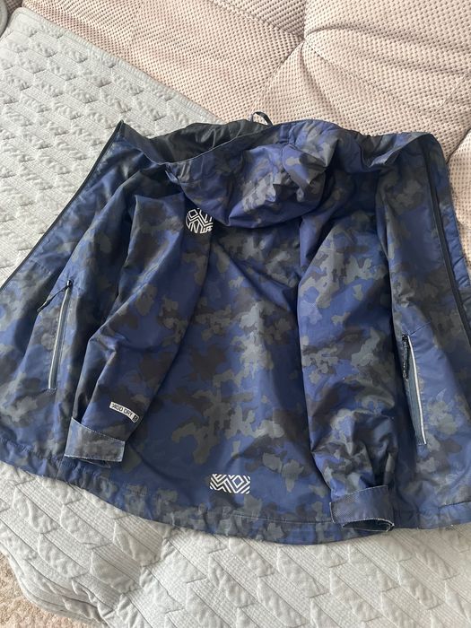 Продам куртку на 10-11-12 лет