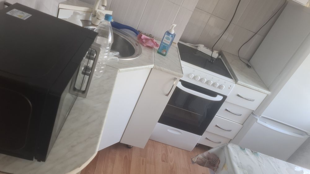 Кухонный гарнитур срочна продам