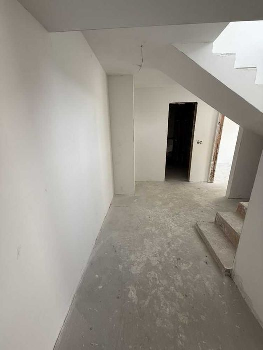 Тристаен апартамент за продажба Кръстова вада