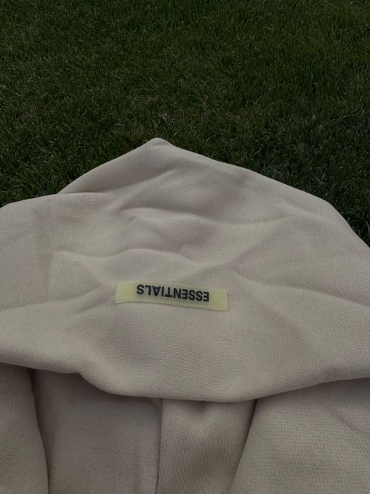 Hanorac Essentials Alb / Crem / 2025