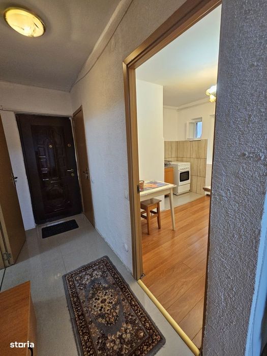 Garsonieră de închiriat, in centru Otopeni, spatioasa cu balcon