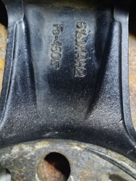 Продам Шины с диском