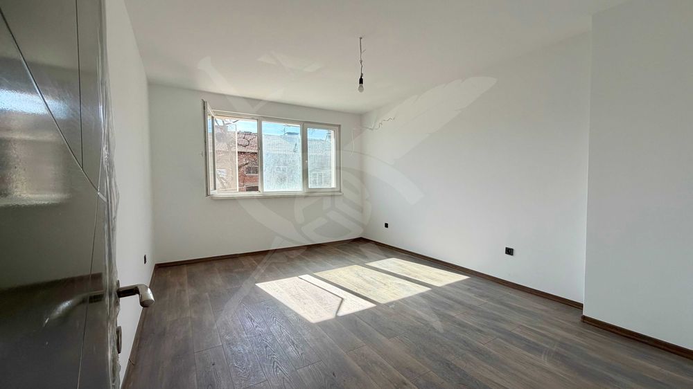 Продава се Етаж от къща в Пловдив, Гагарин - 94 кв.м за 896 €/кв.м - Снимка #1