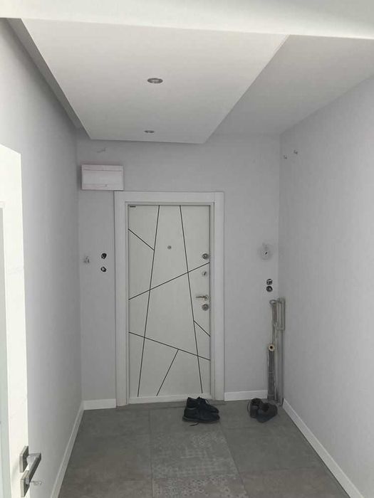 Продава се Тристаен апартамент в София, Редута - 95 кв.м за 1958 €/кв.м - Снимка #1