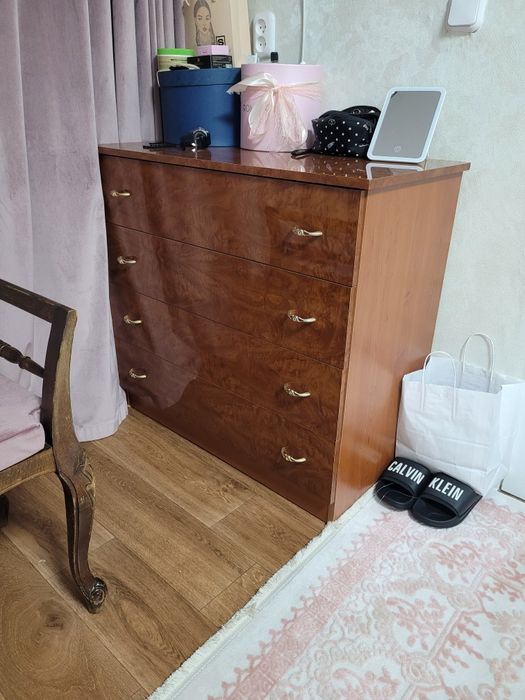 Продаю комод в отличном состоянии