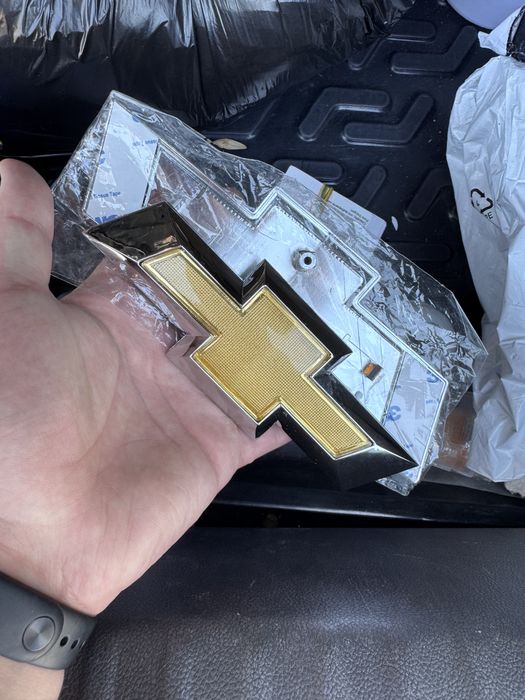 Эмблема chevrolet