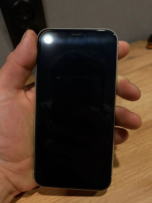 Продам Iphone 11