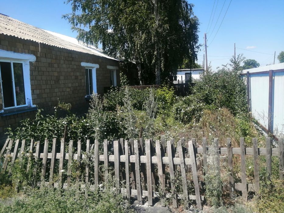 Продам дом в Нуринске