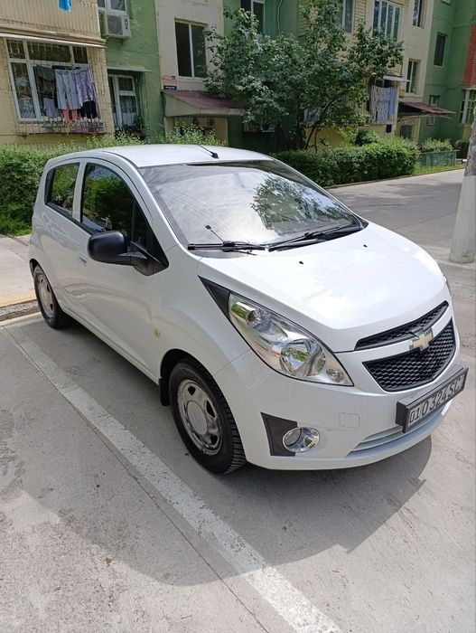 Chevrolet Spark 2015 год