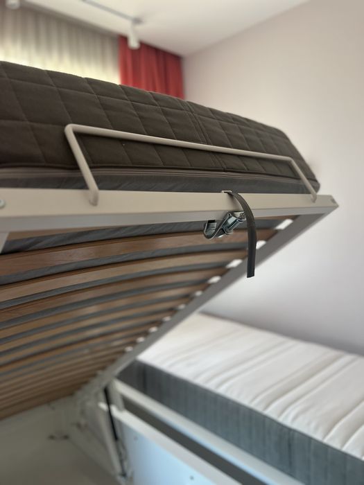 2 бр. IKEA легла 90×200 с повдигащ механизъм + матраци HÖVÅG