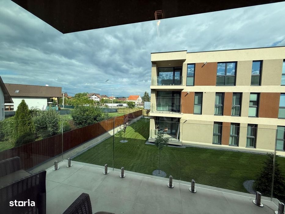 Inchiriez apartament cu 2 camere , bloc nou