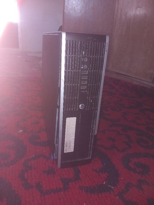 Pc Asus și HP  sunt funcționale la schimb pe un laptop funcțional