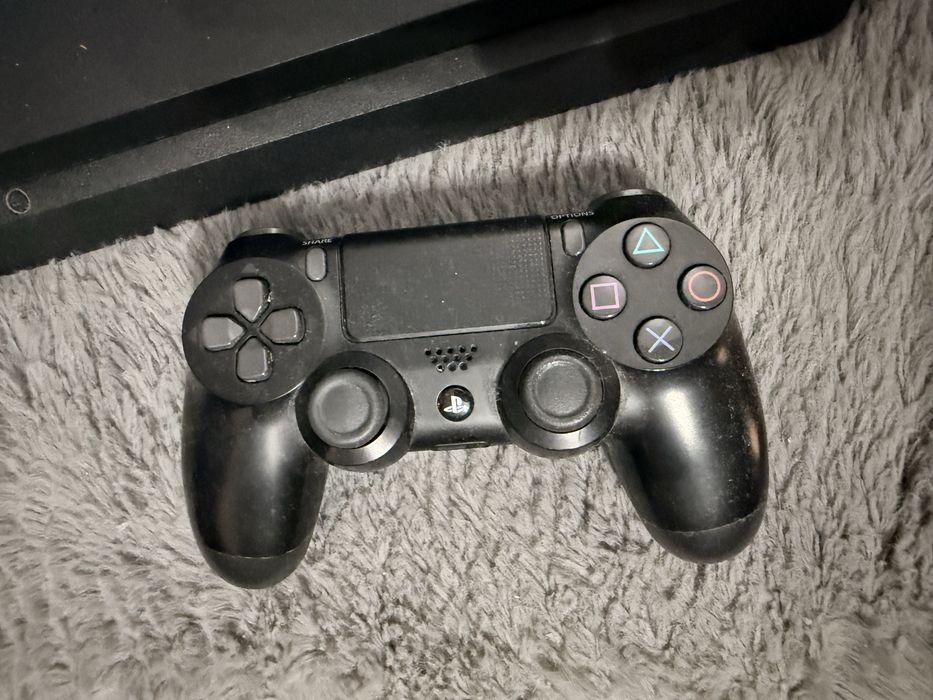 Playstation 4 +1maneta