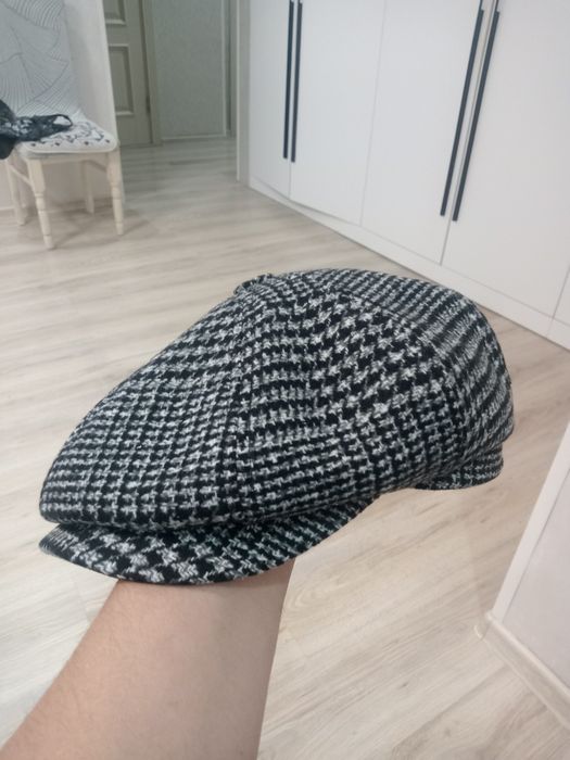 Продам кепку восмиклинку