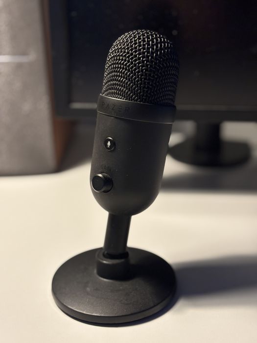 Microfon Razer Seiren V2 - USB + brat reglabil suport microfon cadou