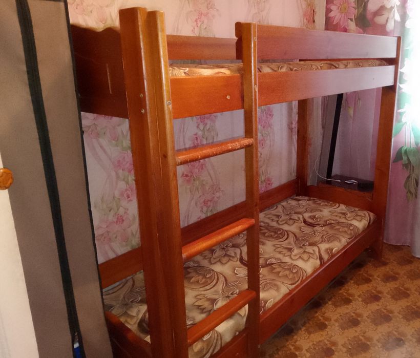 Продам двухъярусную кровать