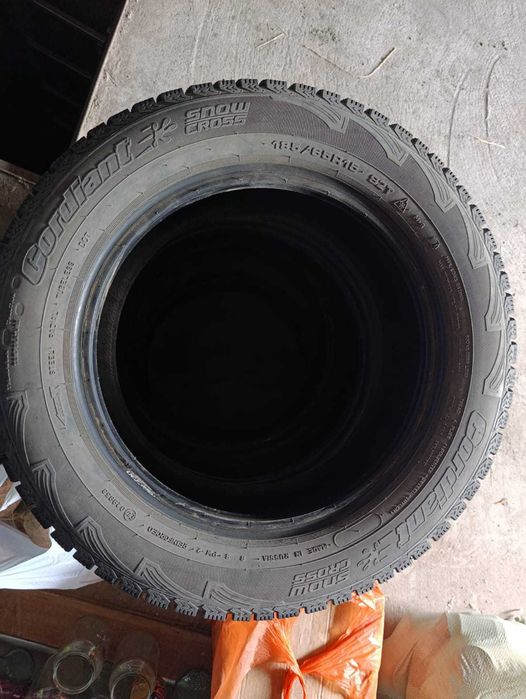 Продам резину б/у 185/65 R15
