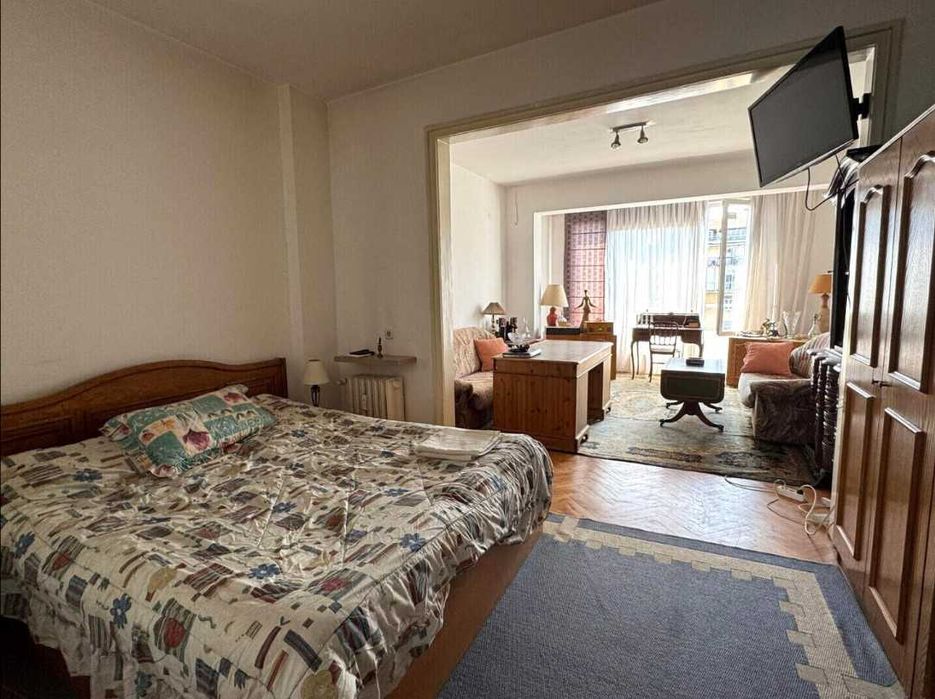 Продава се Двустаен апартамент в София, Център - 58 кв.м за 2770 €/кв.м - Снимка #3