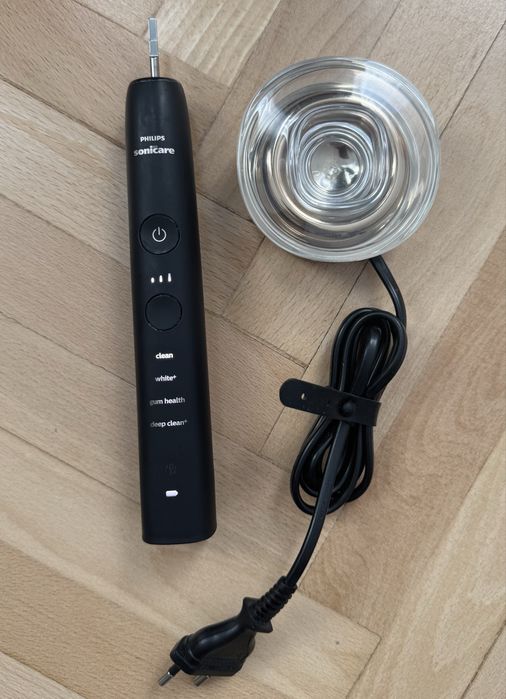 Periuta electrica Phillips Sonicare DiamondClean 9000 (HX991B), neagra + incarcator