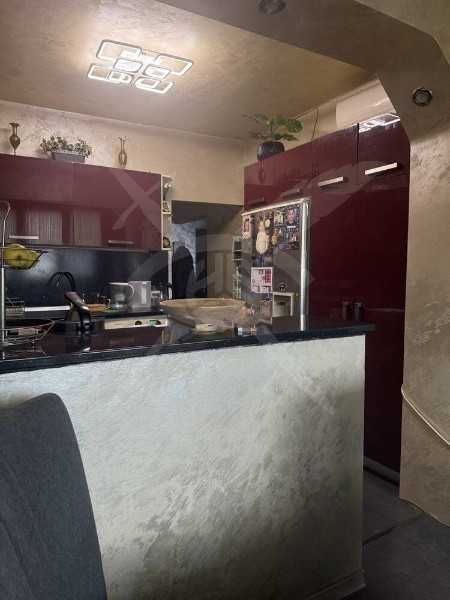 Продава се Тристаен апартамент в Пловдив, Изгрев - 80 кв.м за 1625 €/кв.м - Снимка #3