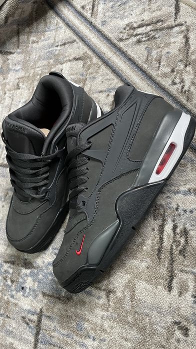 Продам новые кросовки