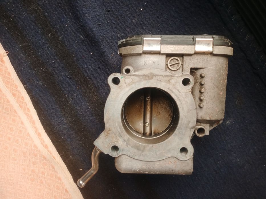 Дроссельная заслонка  bosch kia ceed