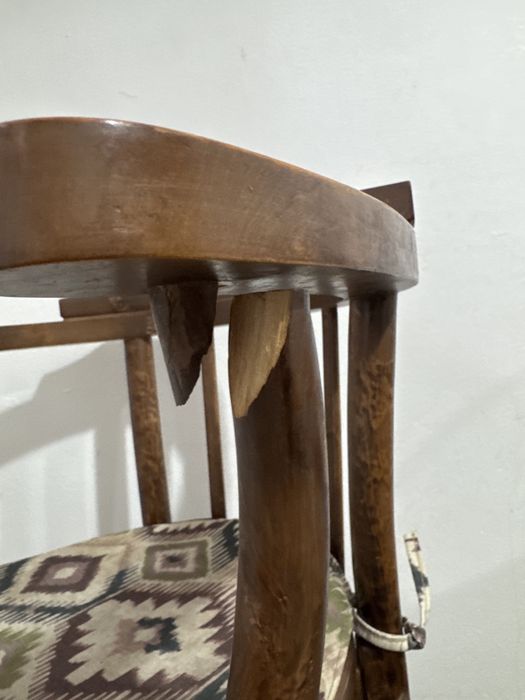 Продам стулья 2 шт