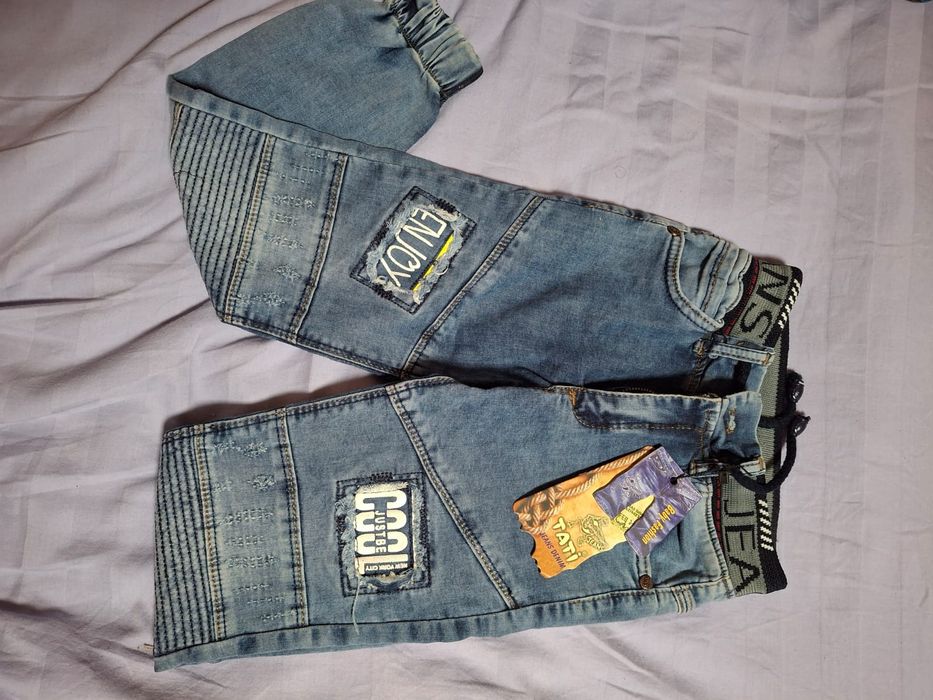 Продам детские рубашки 5.6 лет