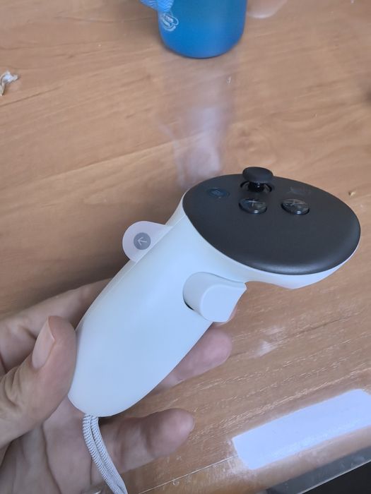 VR очила Meta Quest 3S, 128GB, бели
+ подарък US към EU адаптер