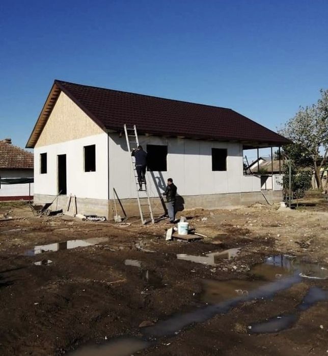 Vand case modulare la gata