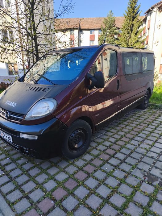 Opel Vivaro 8+1 lung