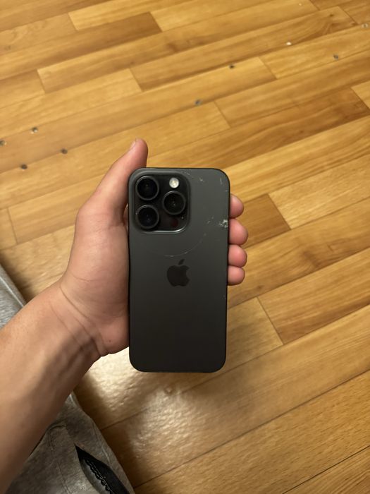 Продам айфон 15 про