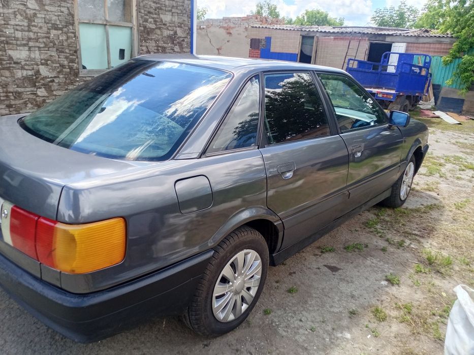 Продам Ауди 80 б4