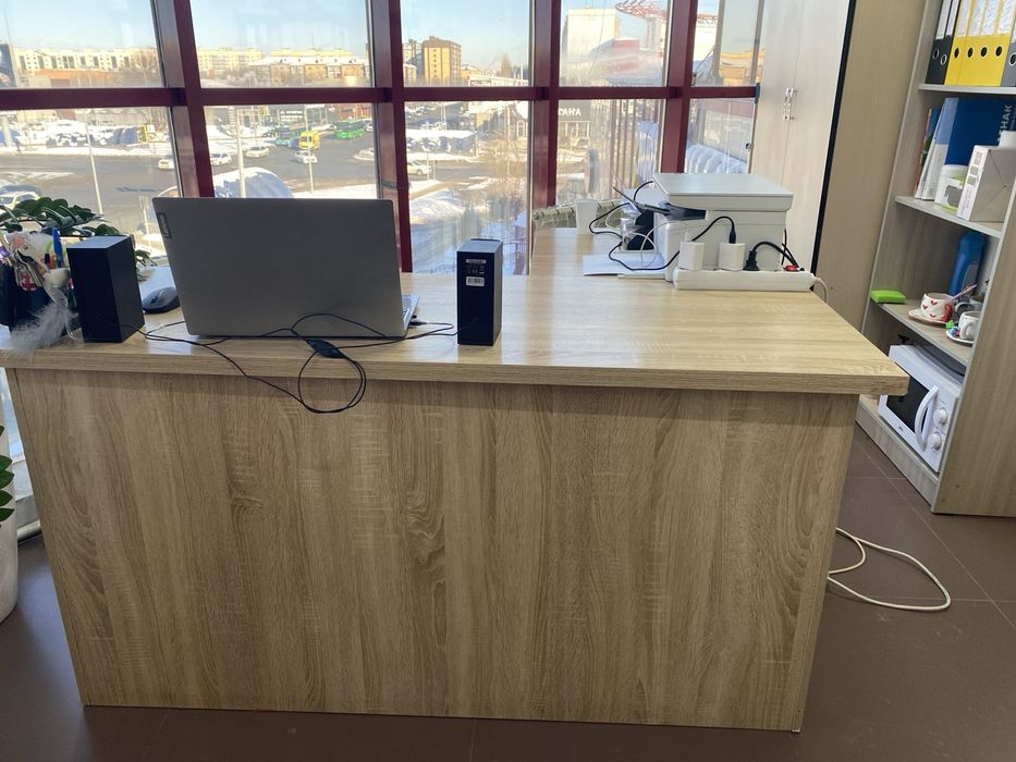 Продам офиснные столы