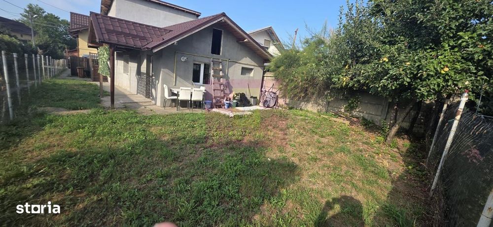 Casa cu 3 camere de vanzare in Campina
