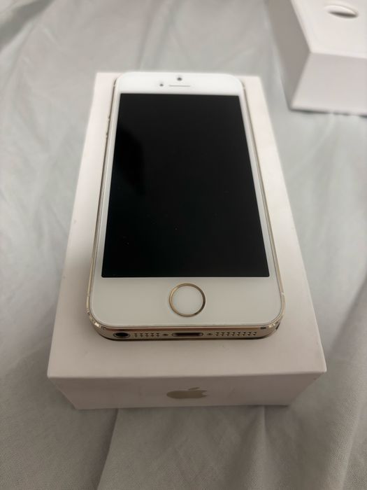 iPhone 5S 16GB отличное состояние