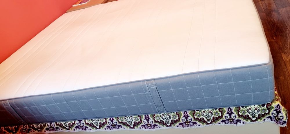 Продавам матрак с индив. пакет. пружини, много твърд, 160x200 см